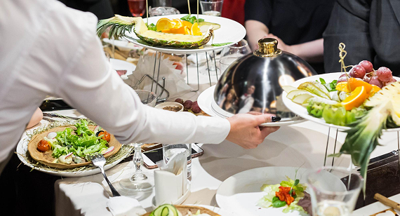 Planning the Perfect Corporate Lunch: How Do Offices in Whitefield Elevate Catering Success?
